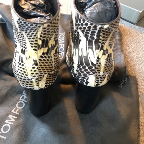 NWT $2880 Tom Ford Black and White Python Ankle Boots - Picture 8 of 10
